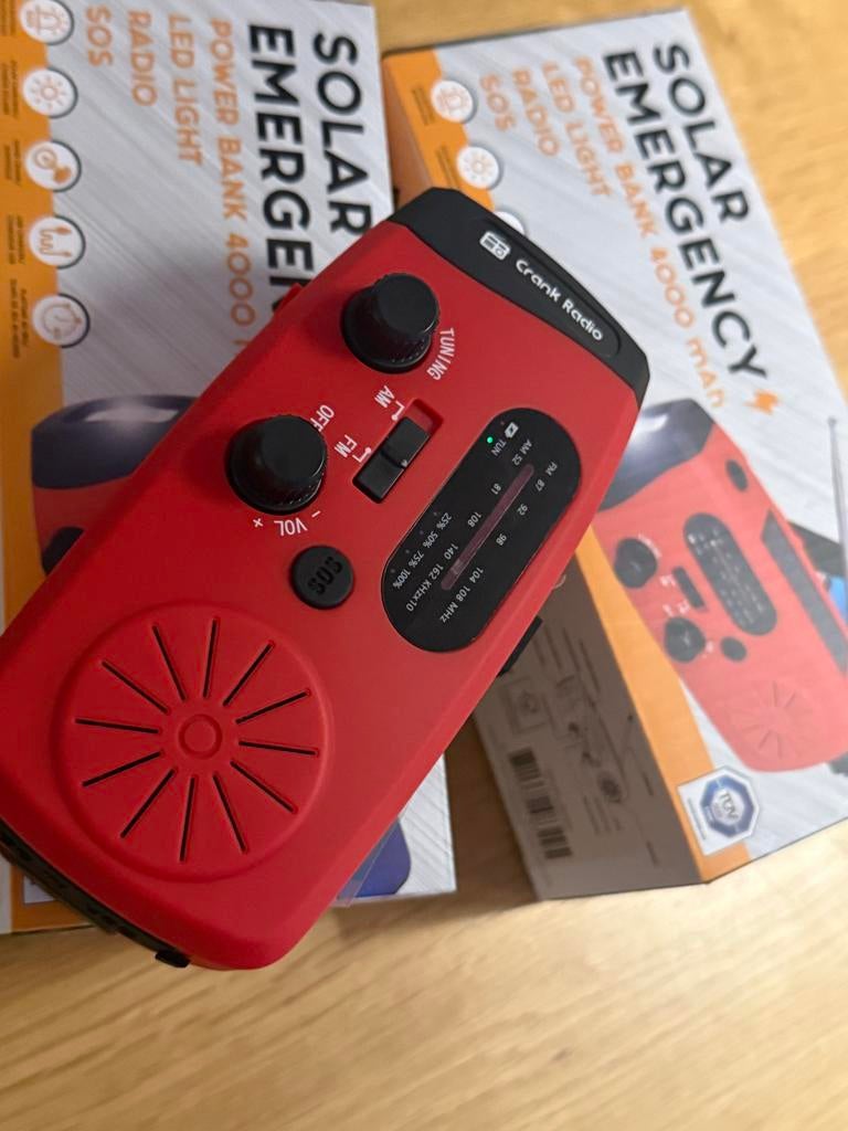 Noodradio met Powerbank, SOS Signaal & Zaklamp, nieuw, Ophalen of Verzenden, Nieuw, Radio