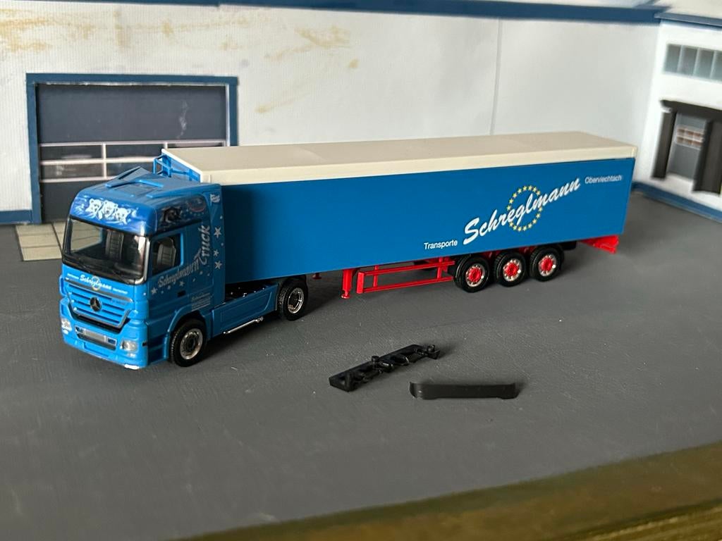 Herpa Mercedes actros Schreglmann walkingfloor, Ophalen of Verzenden, Gebruikt, Bus of Vrachtwagen, Herpa