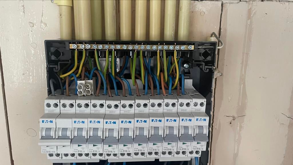 Elektricien zoekt werk