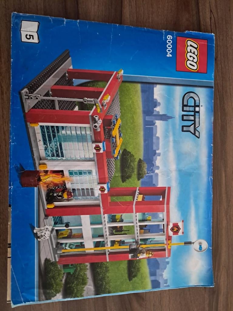 Lego City Brandweerkazerne 60004, Ophalen of Verzenden, Zo goed als nieuw, Complete set, Lego