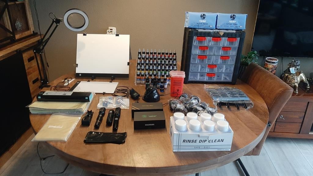 Complete tattoo set,direct starten alles aanwezig., Ophalen, Zo goed als nieuw