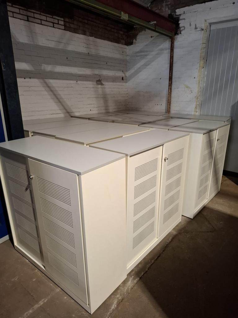 Aanbieding: laatste 2 Ahrend akoestische schuifdeurkasten, Ophalen, 100 tot 150 cm, 100 tot 150 cm, Nieuw