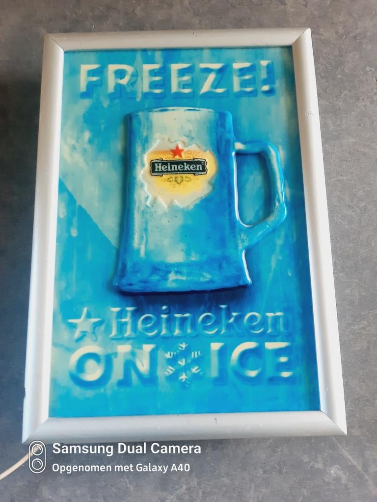 Heineken Friezen! On ice verlichting, Verzamelen, Biermerken, Ophalen of Verzenden, Zo goed als nieuw, Reclamebord, Plaat of Schild