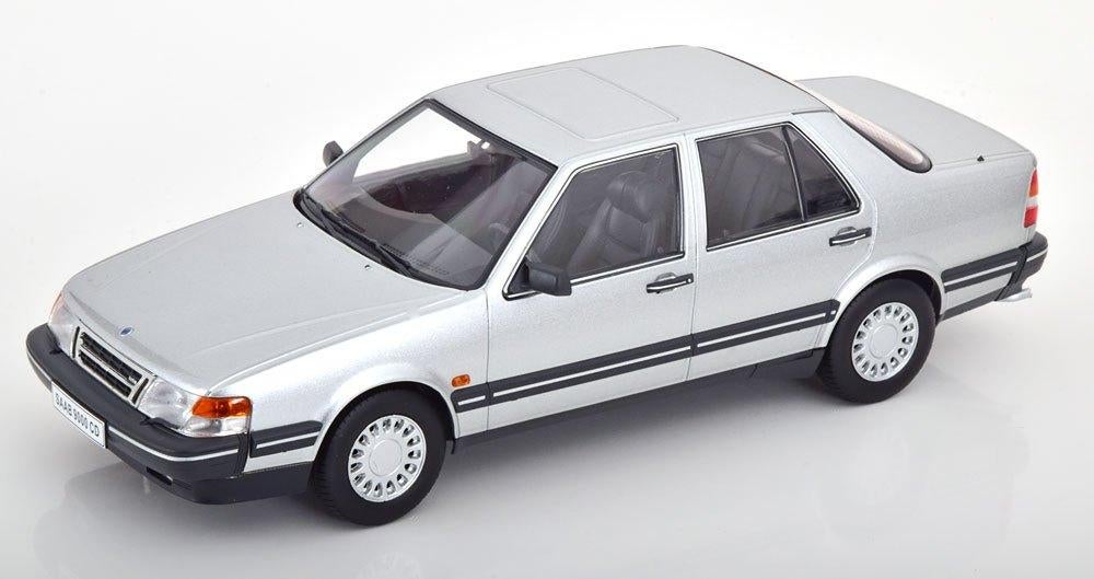 JSN Triple9 1:18 Saab 9000 CD Turbo 1990 zilver metallic, Hobby en Vrije tijd, Modelauto's | 1:18, -, Nieuw, Ophalen of Verzenden