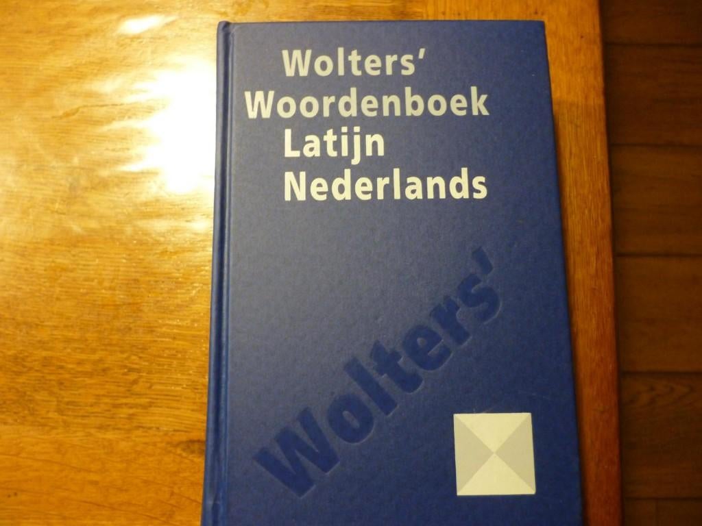Latijn: Beknopt Latijns-Nederlands woordenboek Wolters' bekn, Ophalen of Verzenden, Zo goed als nieuw, Van Dale, Latijn