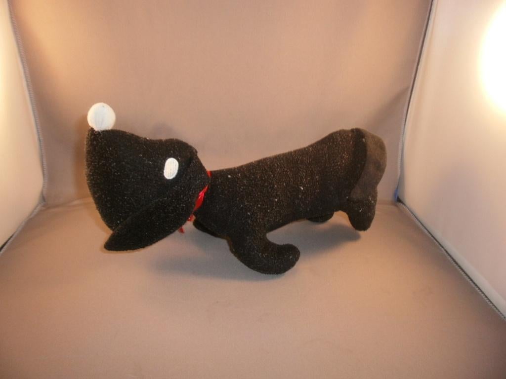 HEMA hond takkie/teckel zwart met wit neusje velours 27 cm, Ophalen of Verzenden, Zo goed als nieuw, Hond