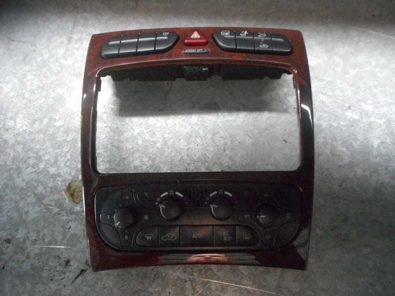 Bedieningspaneel Climate Control C (W203) 2001, Gebruikt, Mercedes-Benz AG, Mercedes-Benz, Mercedesstraße 120, Stuttgart 70372, , Duitsland
