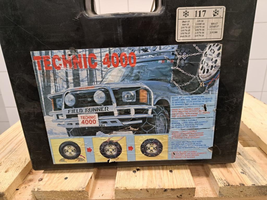 Technic 4000 Sneeuwkettingen - Nieuwstaat, Auto diversen, Sneeuwkettingen, Ophalen of Verzenden, Zo goed als nieuw