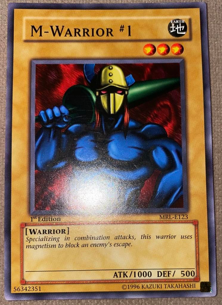 Yu-Gi-Oh! M-Warrior #1 MRL 1st Edition Old Print !, Ophalen of Verzenden, Zo goed als nieuw, Losse kaart