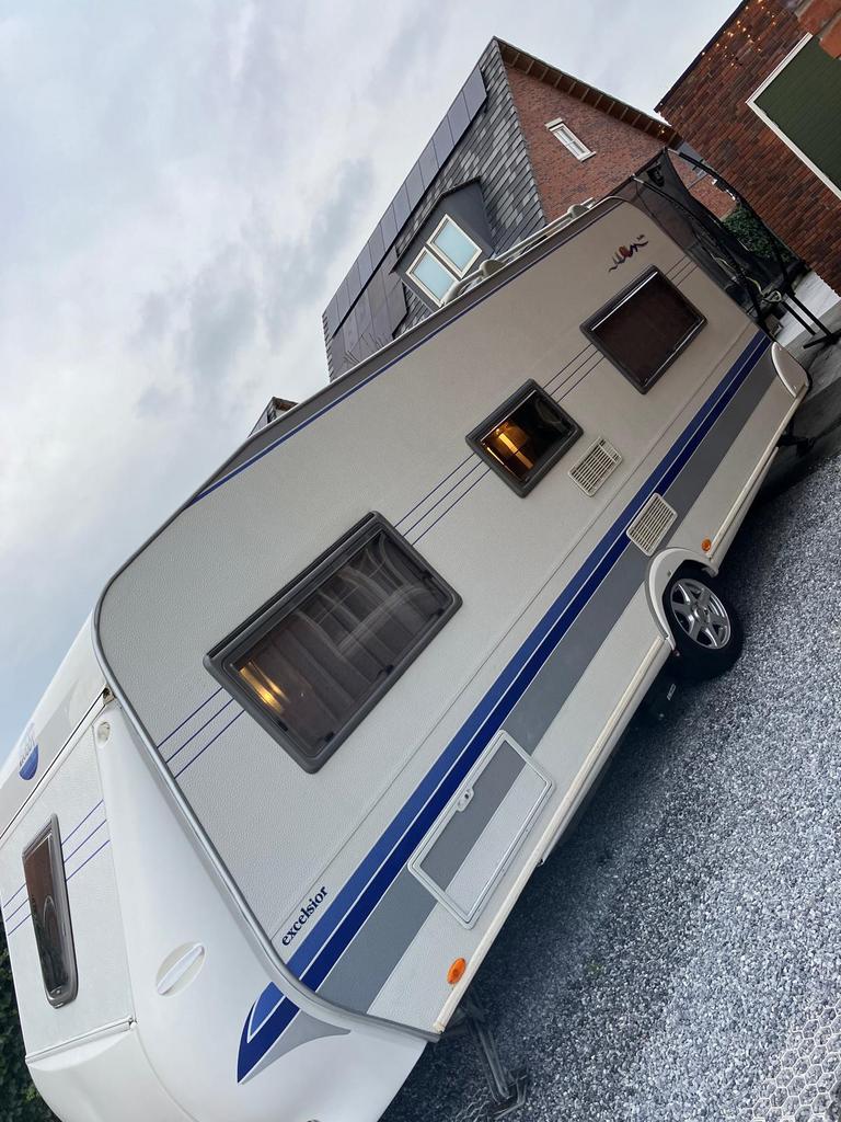 Hobby 560 UF Excelsior, Mover en Airco nieuw, Mover, Rondzit, Hobby, Particulier