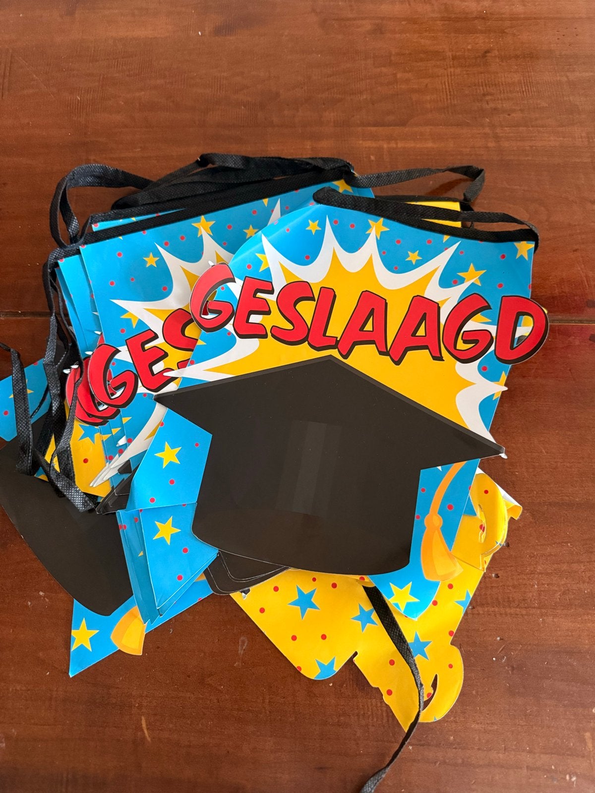 Geslaagd slingers - Feestelijke versiering voor afstuderen, Hobby en Vrije tijd, Feestartikelen, Ophalen of Verzenden, Nieuw, Versiering