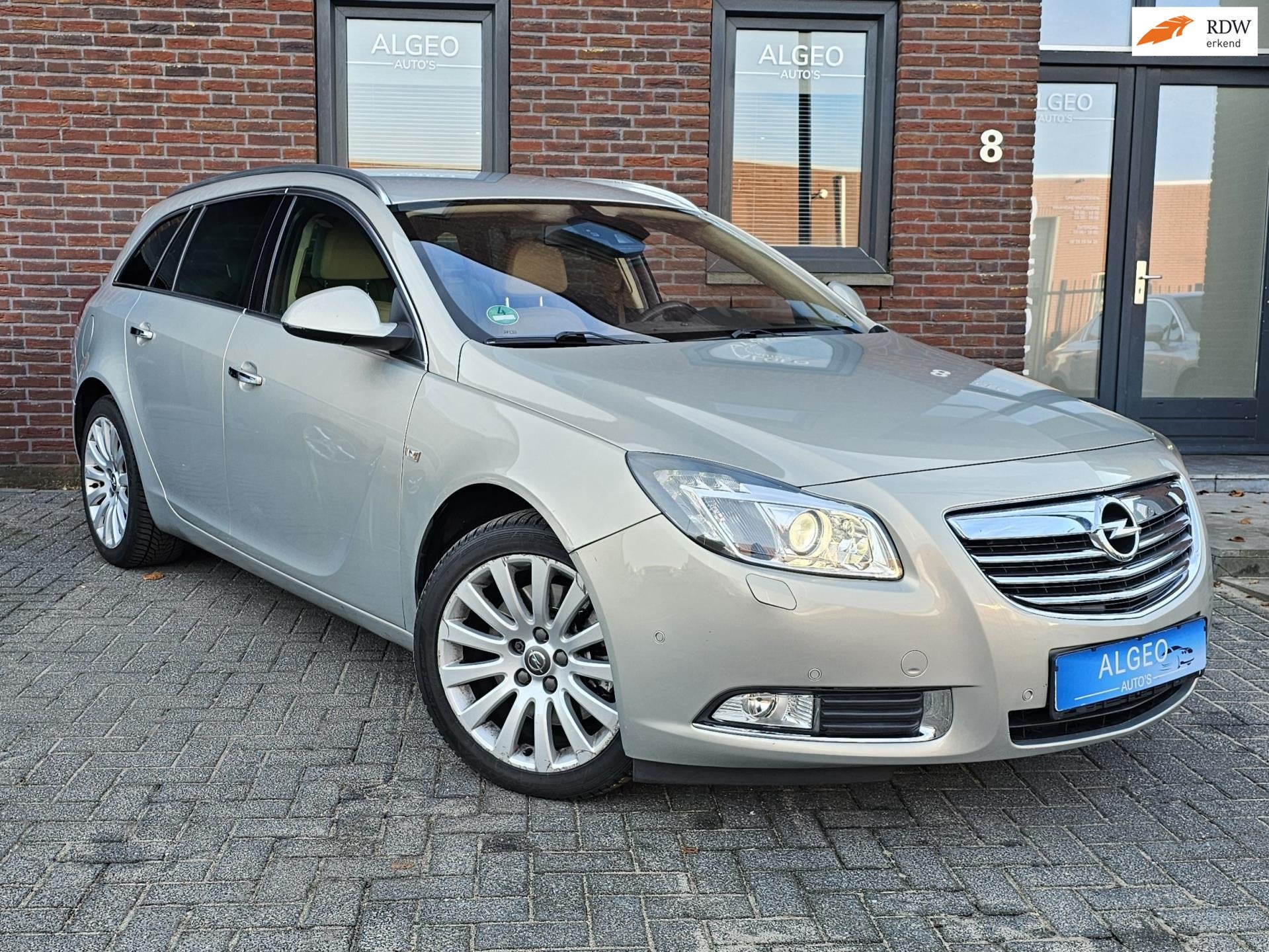 Opel Insignia 2.8 T Cosmo 4x4 / Veel opties, Auto's, Opel, Automaat, Gebruikt, Met garantie (alle), Leder