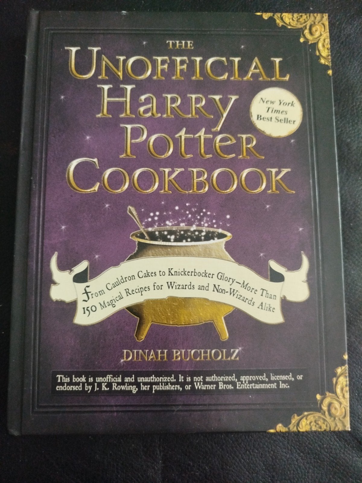HARRY POTTER COOKBOOK UNOFFICIAL HARDCOVER, Voorgerechten en Soepen, Ophalen of Verzenden, Zo goed als nieuw, Overige gebieden