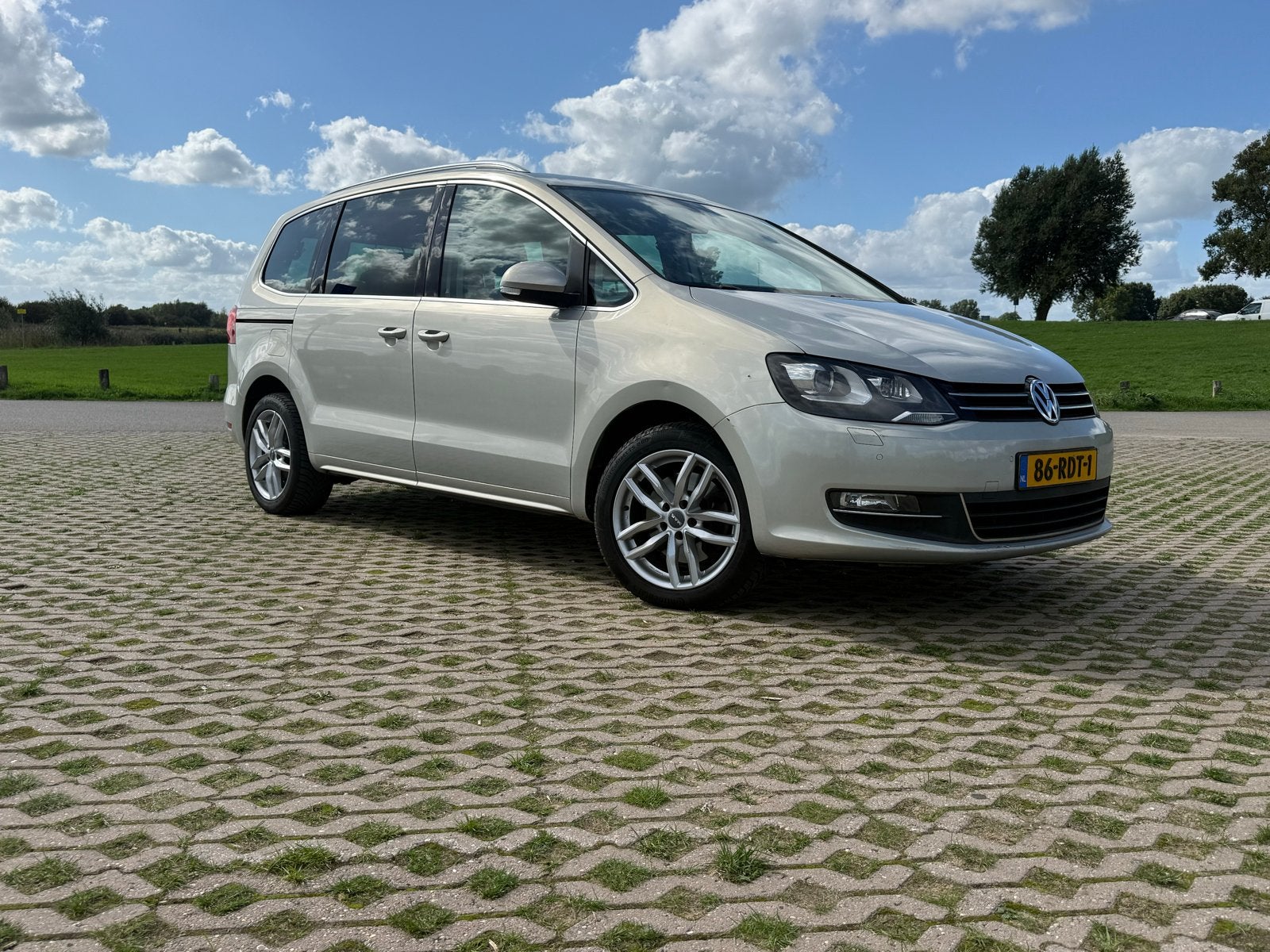 Volkswagen Sharan 2.0 TSI Highline 147KW DSG 2011 Grijs, Euro 5, 7 stoelen, Origineel Nederlands, Particulier