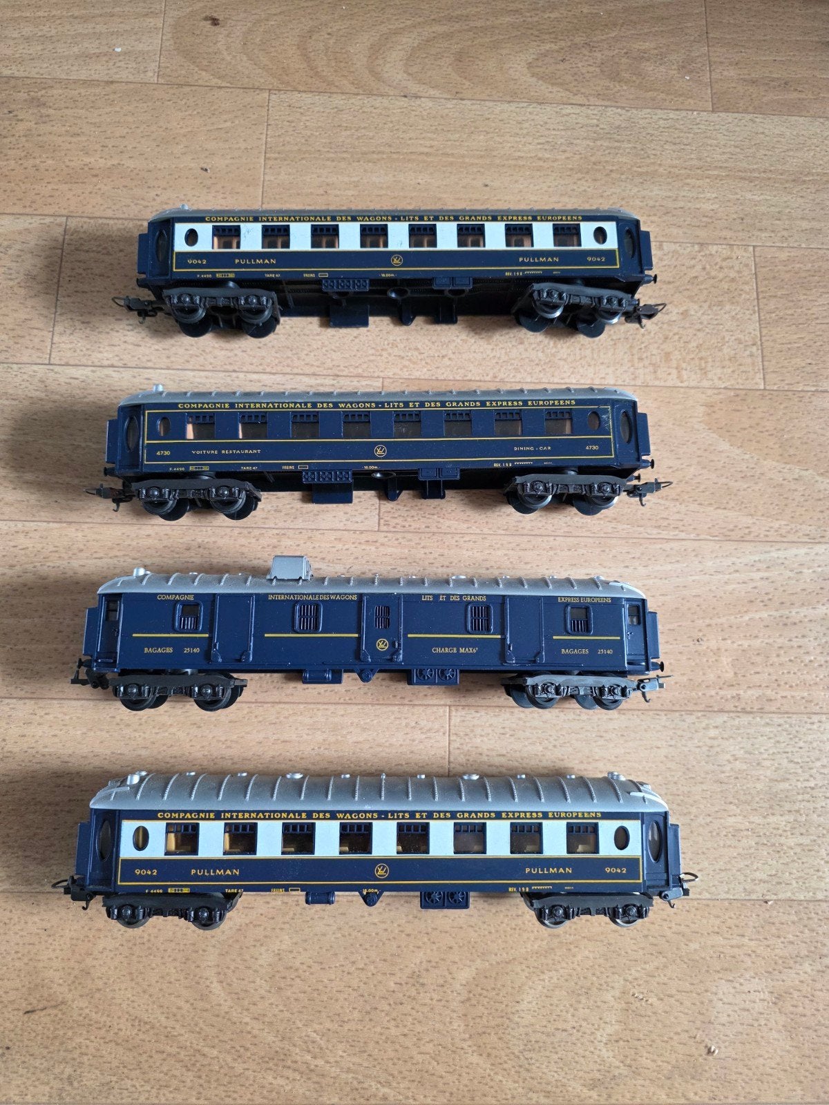 Lima Internationale rijtuigen set - 4 stuks, Gebruikt, Gelijkstroom, Wagon, Ophalen of Verzenden