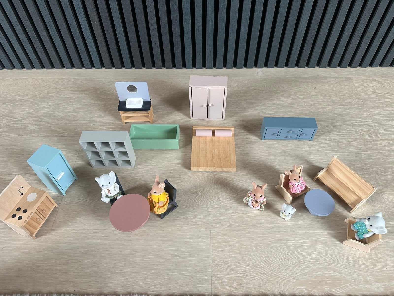 Sylvanian Family + Grote set poppenhuismeubels, Ophalen of Verzenden, Zo goed als nieuw, Toebehoren
