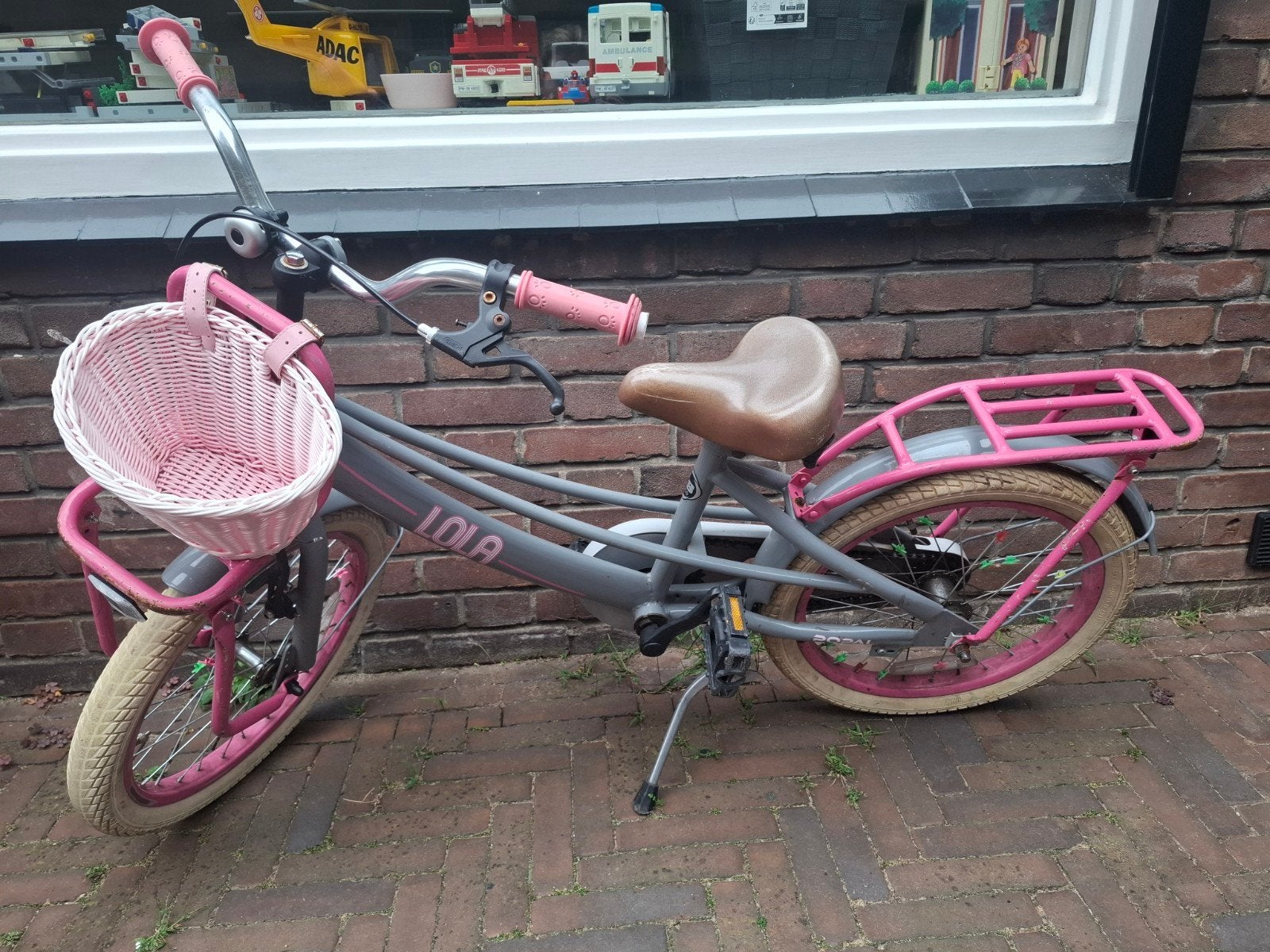 Lola Kinderfiets 18 inch met mandje en bagagedrager, Ophalen, Velgrem, Lola, 16 tot 20 inch