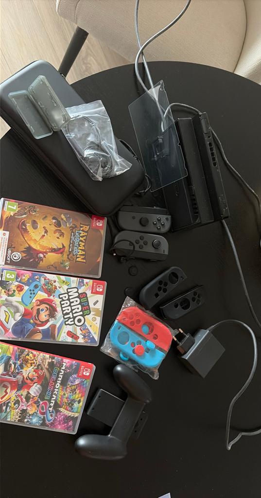 Switch V2 2019, Spelcomputers en Games, Ophalen, Zo goed als nieuw, Met 2 controllers, Switch 2019 Upgrade