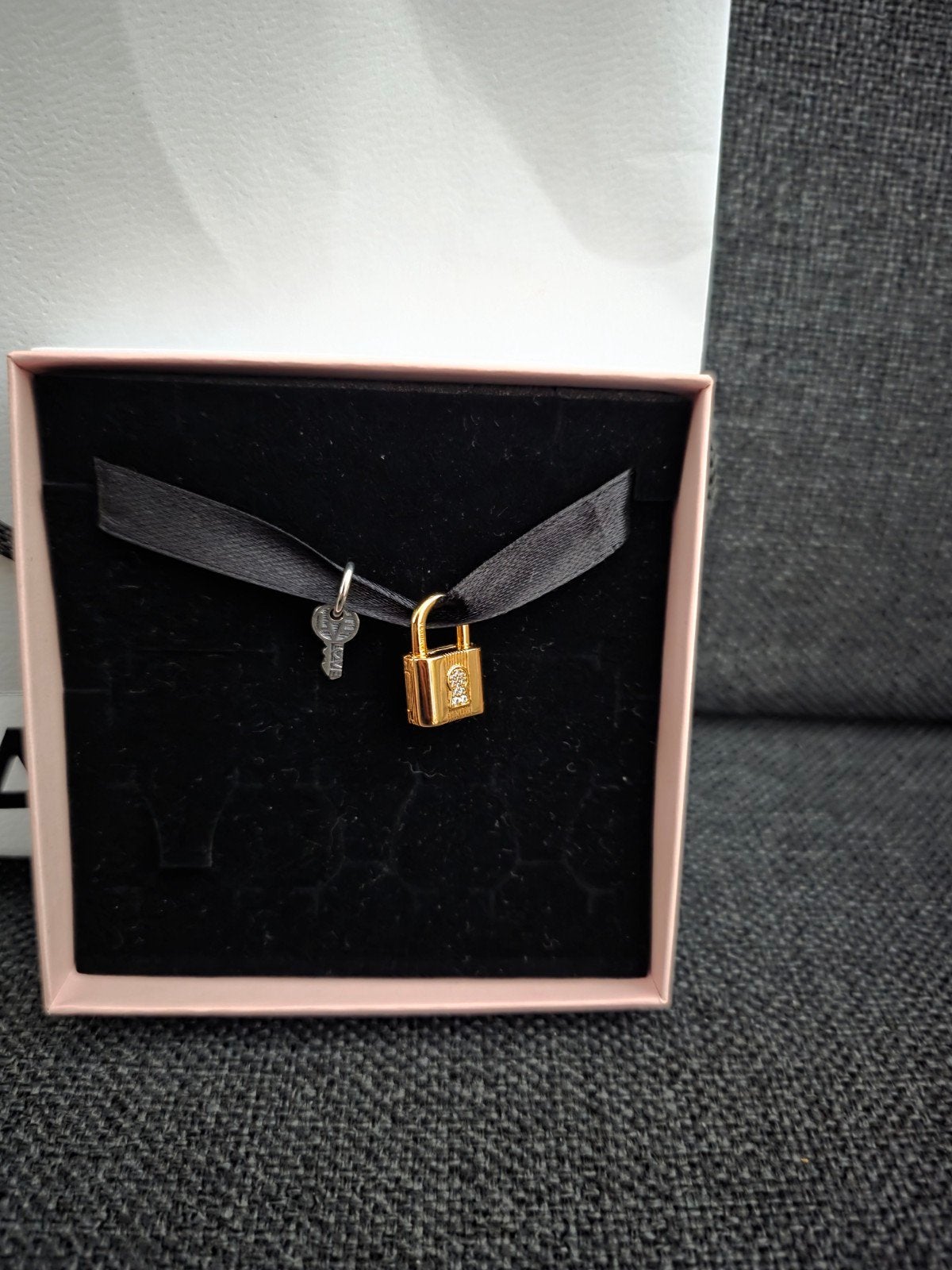 Pandora werkend slot gold plated met zilveren sleutel, Overige materialen, Pandora, Ophalen of Verzenden, Zo goed als nieuw