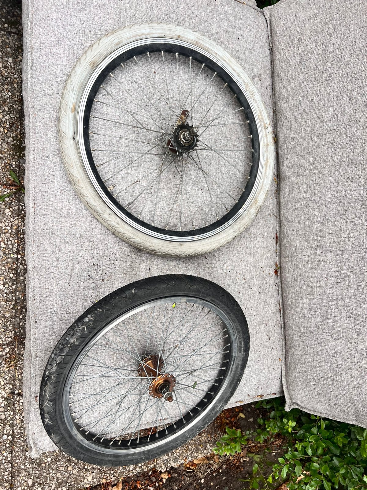 Twee wielen 20/22 inch, Ophalen, Zo goed als nieuw