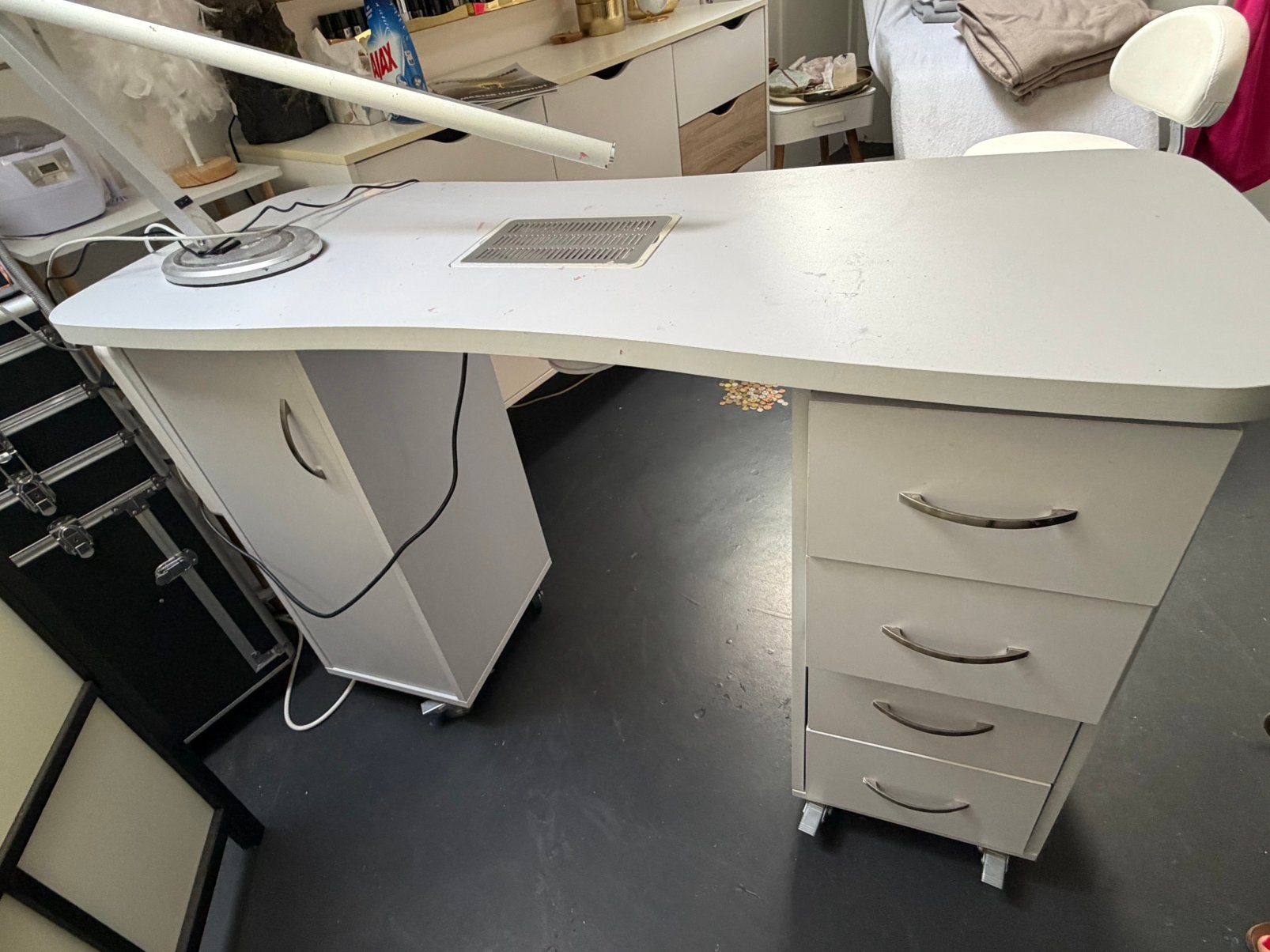 Manicuretafel bureau wit, Huis en Inrichting, Bureaus, Overige typen, Gebruikt, Met lades, 46 cm