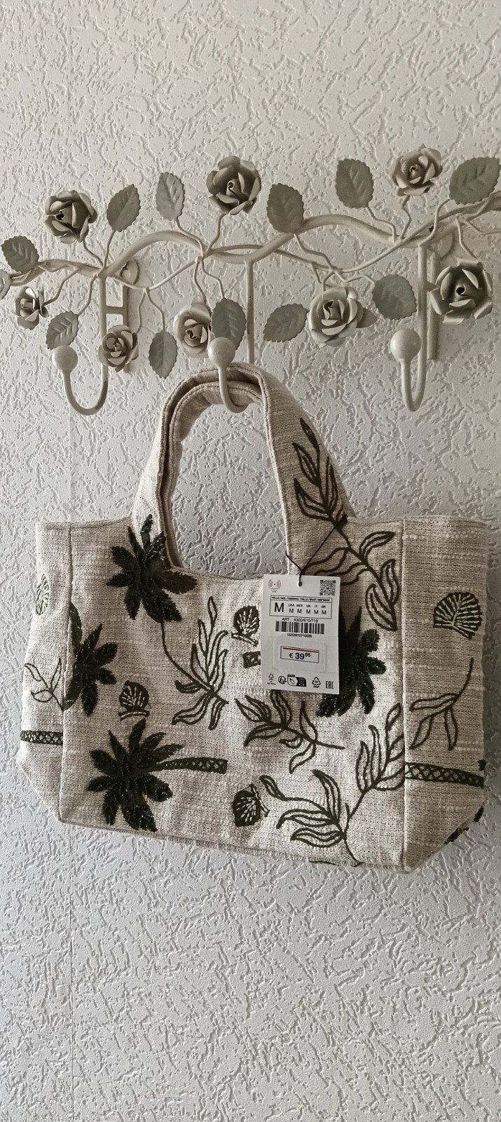 Nieuwe Zara tas met geborduurde bladeren, Sieraden, Tassen en Uiterlijk, Ophalen of Verzenden, Nieuw, Beige, Shopper