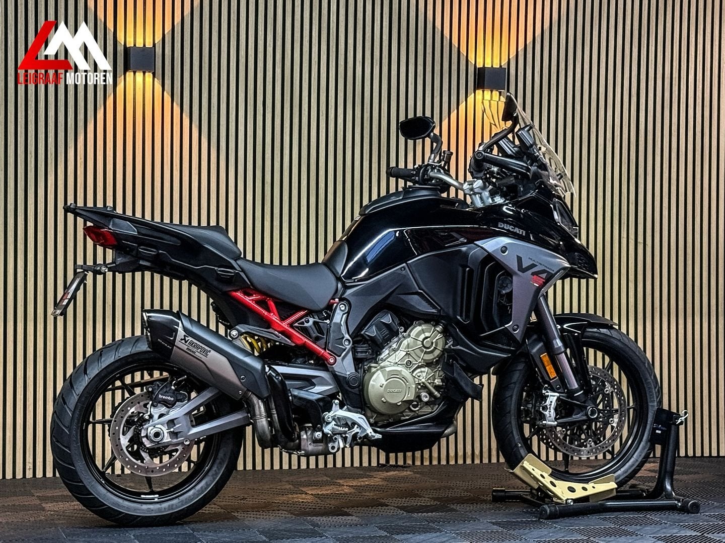DUCATI MULTISTRADA V4 S - Volledige Akrapovic - Nieuwstaat -, DUCATI, 4 cilinders, Bedrijf, Onbekend