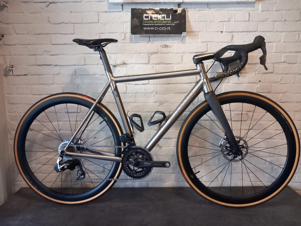 Passoni XXTi en TP29 Titanium M, Fietsen en Brommers, 28 inch, Ophalen of Verzenden, Zo goed als nieuw, Meer dan 20 versnellingen