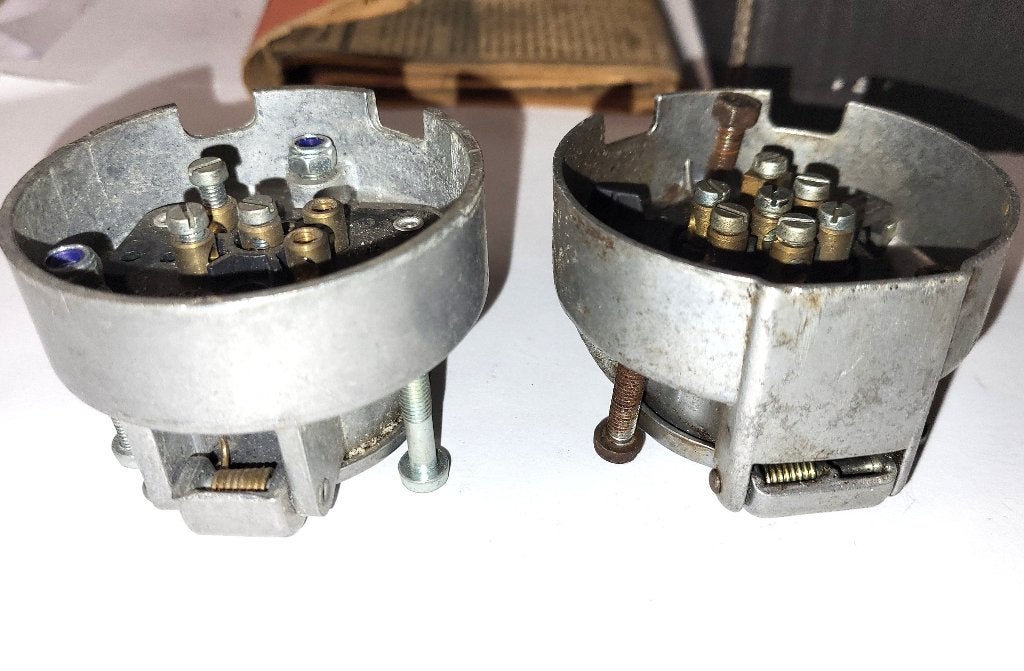 Trekhaak onderdeel Peugeot 404 veren Steek assen pedalenrek, Auto-onderdelen, Ophalen of Verzenden, Gebruikt