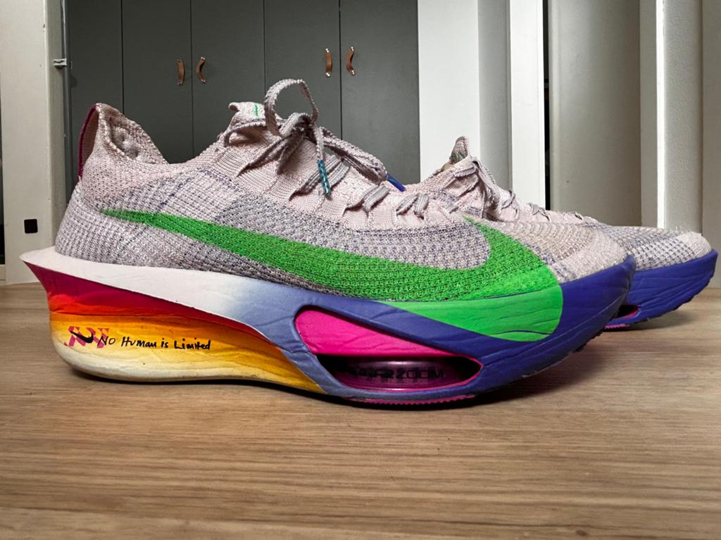 Nike Alphafly 3 Eliud Kipchoge Edition | Maat 46 | Z.G.A.N, Sport en Fitness, Loopsport en Atletiek, Ophalen of Verzenden, Zo goed als nieuw