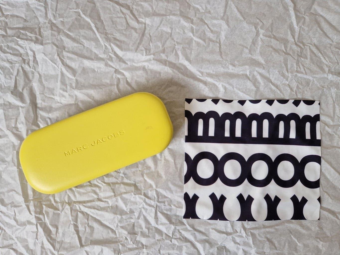 Marc Jacobs. Brillendoos. Brillenetui. Nieuw., Overige merken, Zonnebril, Geel, Nieuw