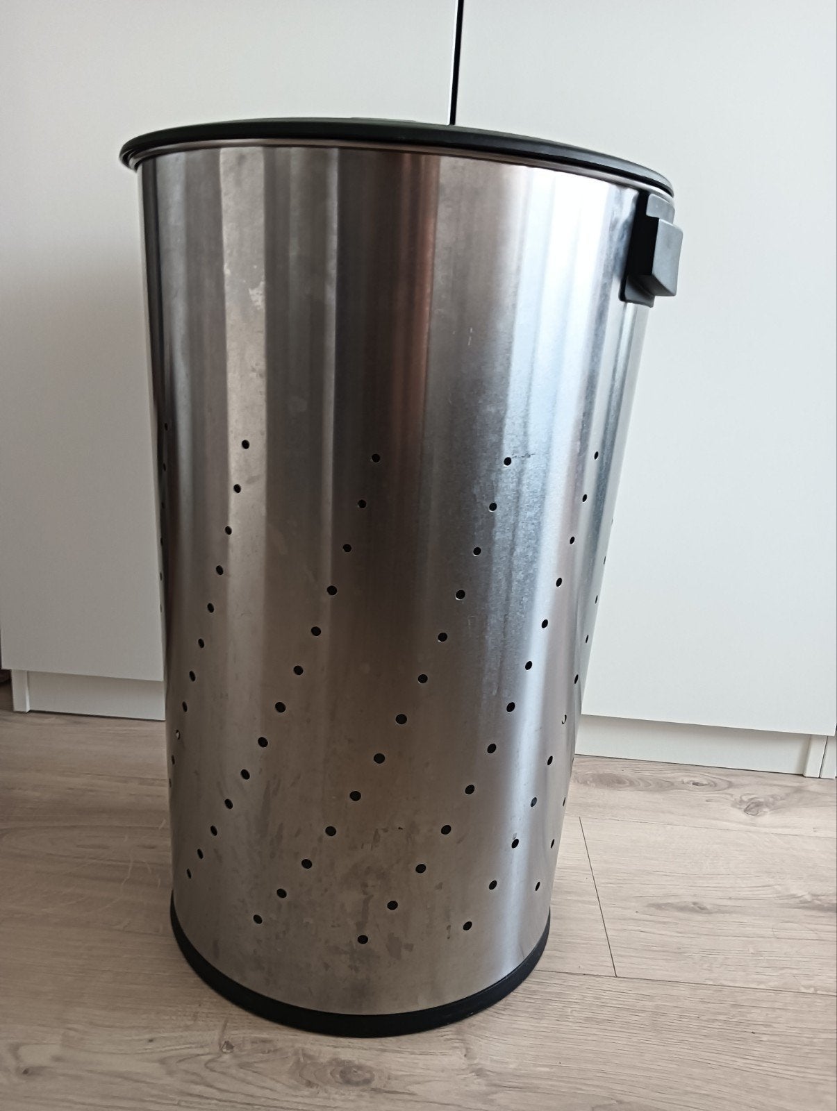 Simplehuman RVS wasmand 55L met ventilatiegaatjes, Ophalen, Gebruikt