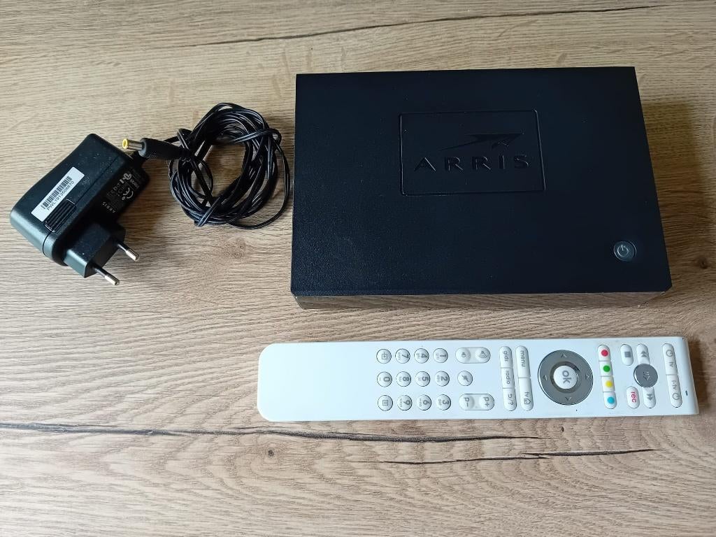Arris VIP2952 V2 digitale TV ontvanger - compleet, Ophalen of Verzenden, Gebruikt, Decoder