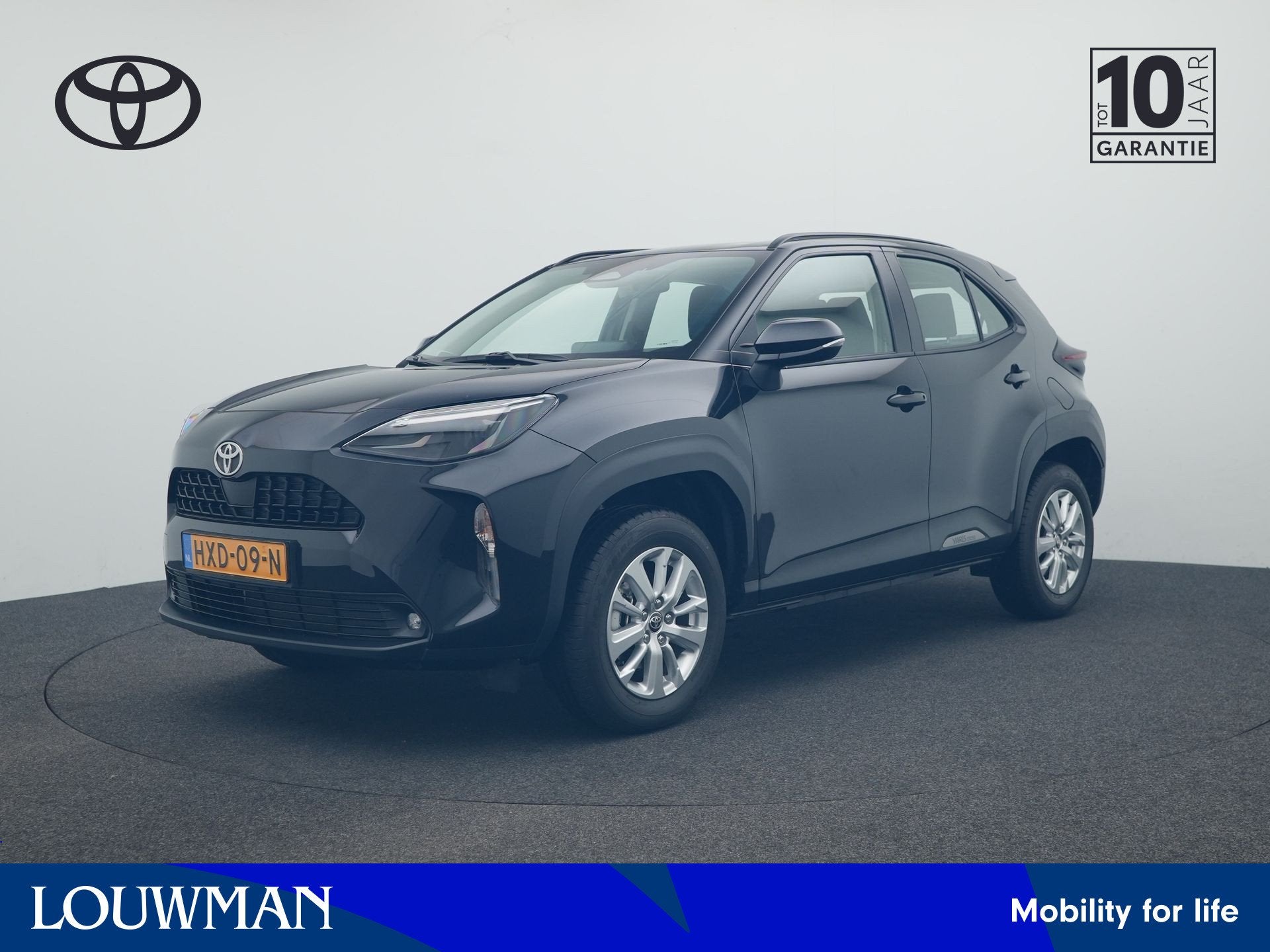 Toyota Yaris Cross 1.5 Hybrid 115 Active (bj 2025), 12 maanden, Stof, 116 pk, Zwart