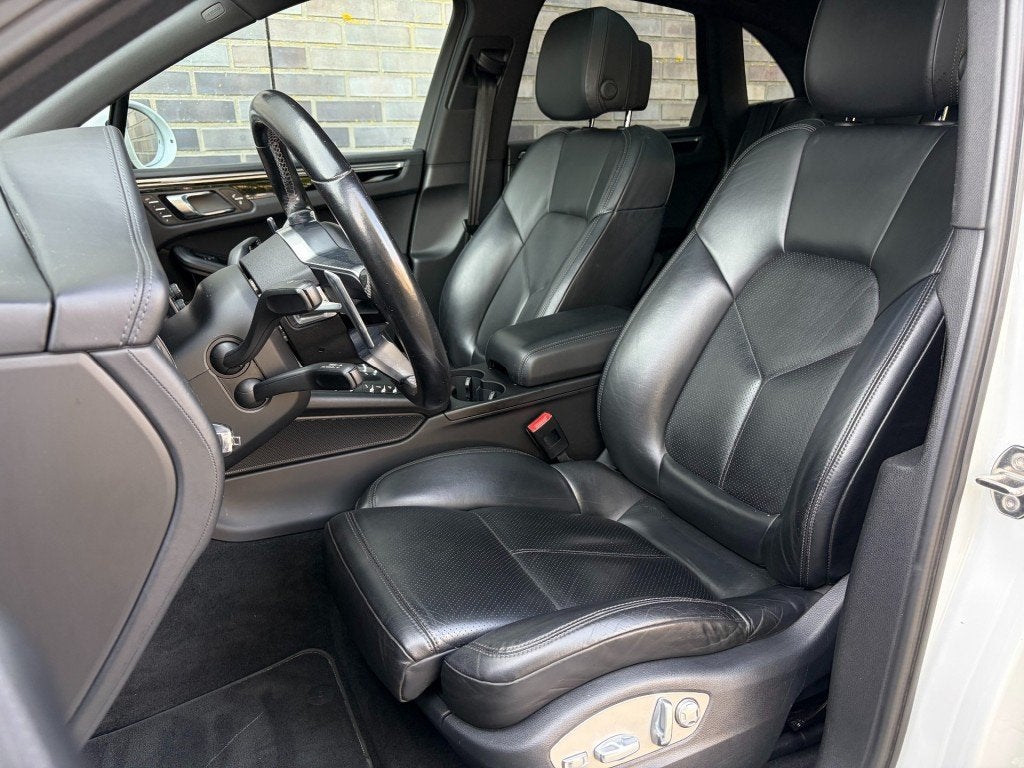 Porsche MACAN 3.0 D S - LUCHTV. - PANO - TREKH. - 20 INCH, Auto's, Automaat, Gebruikt, Euro 6, 259 pk