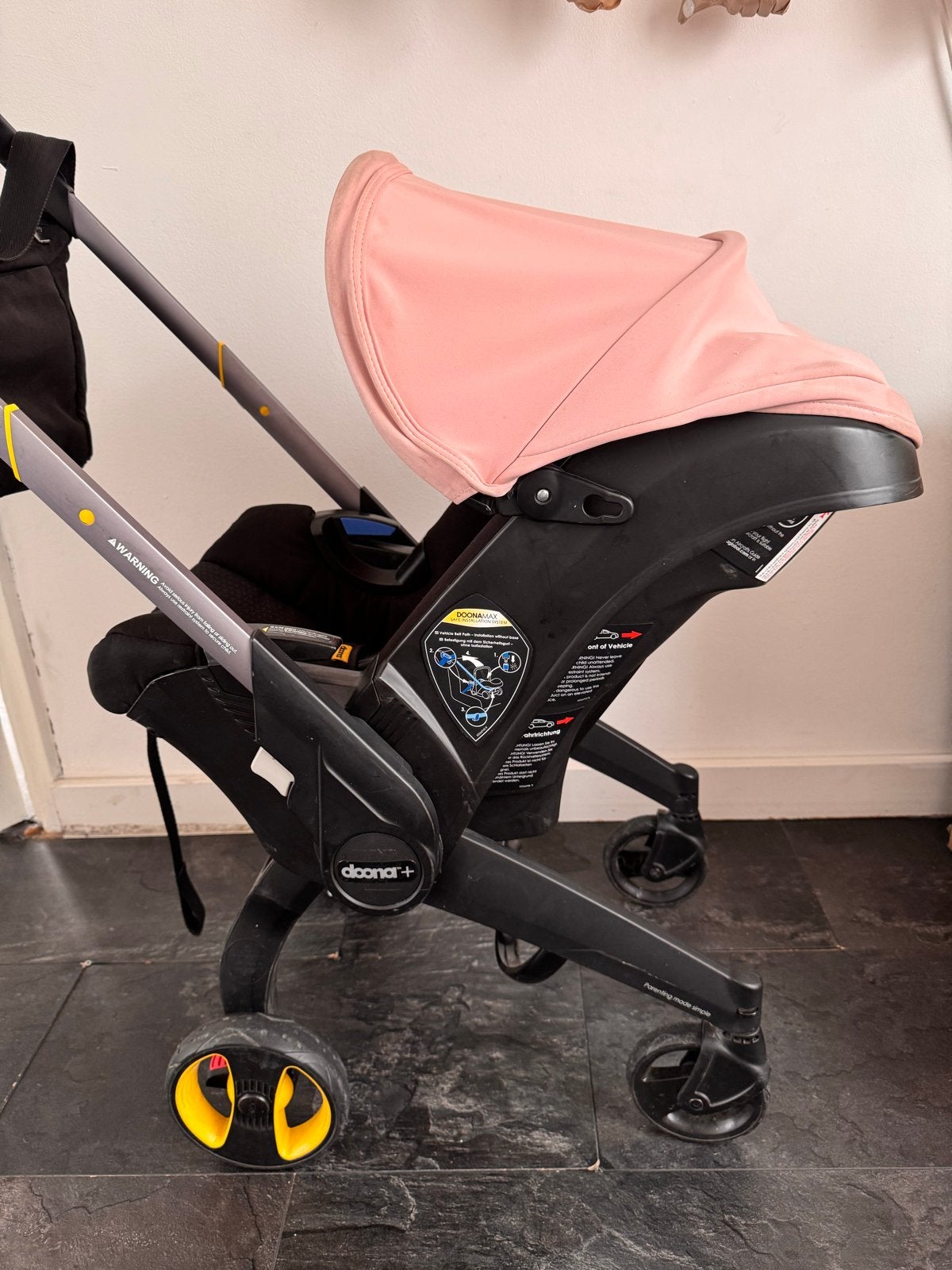 M Doona autostoel met kinderwagenfunctie, Zijbescherming, 0 t/m 13 kg, Ophalen, Overige merken