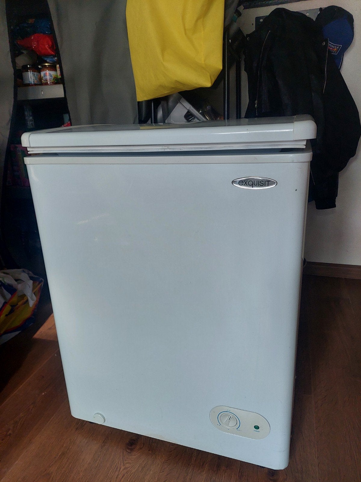 Compacte Diepvrieskist 100L voor kleine ruimtes, Witgoed en Apparatuur, Vriezers en Diepvrieskisten, Vrieskist, Gebruikt, Minder dan 60 cm