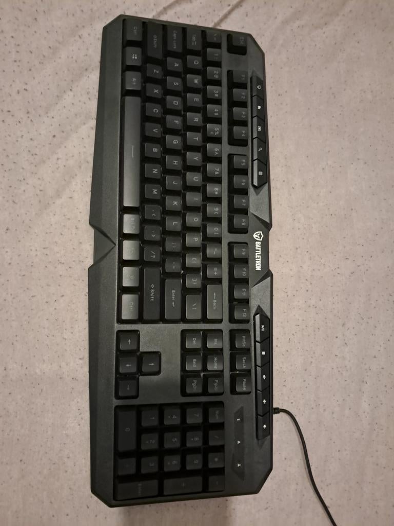 Battletron gaming toetsenbord, Computers en Software, Toetsenborden, Ophalen, Gaming toetsenbord, Zo goed als nieuw, Qwerty