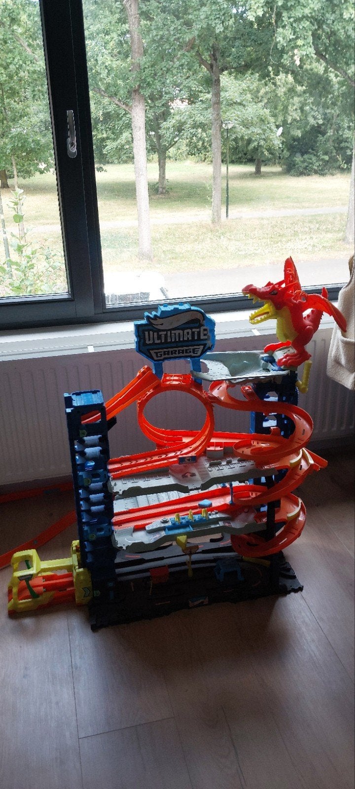 Hot Wheels Ultimate Garage met draak, Ophalen of Verzenden, Met looping, Racebaan, Gebruikt