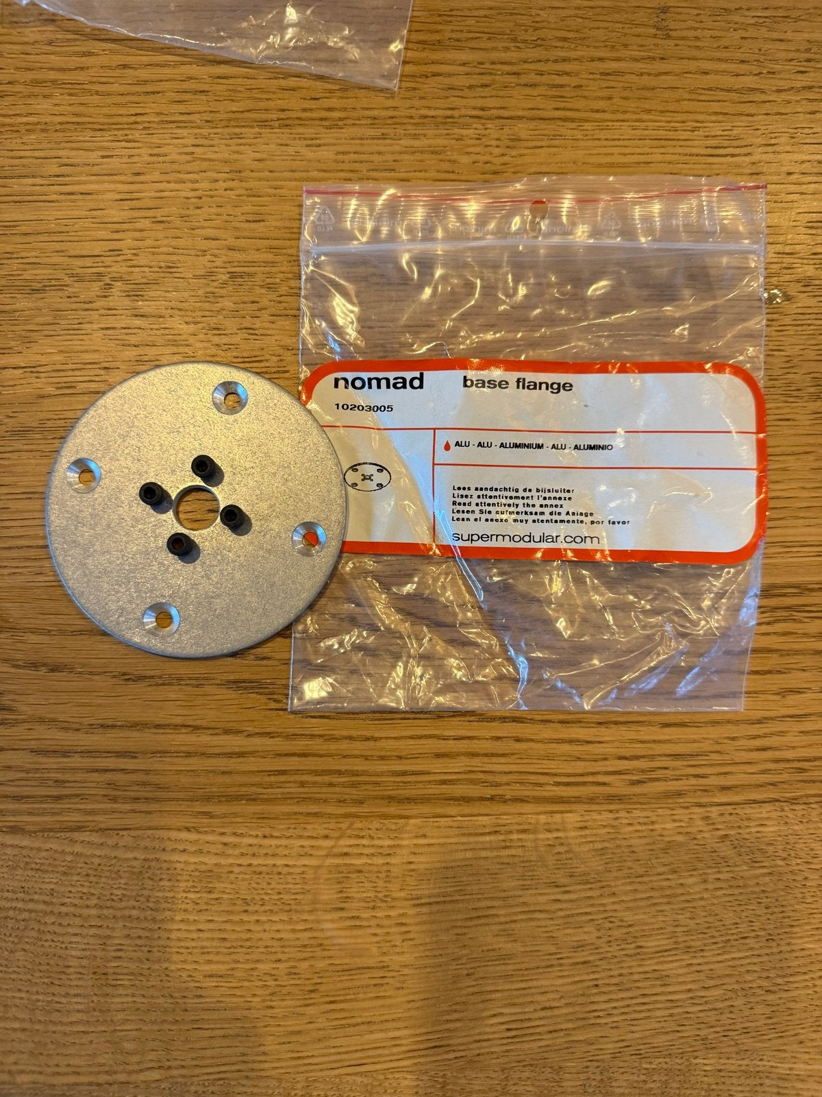 Modular Nomad Base Flange - Nieuw in verpakking 4 stuks, Metaal, Overige merken, Nieuw, Ophalen of Verzenden