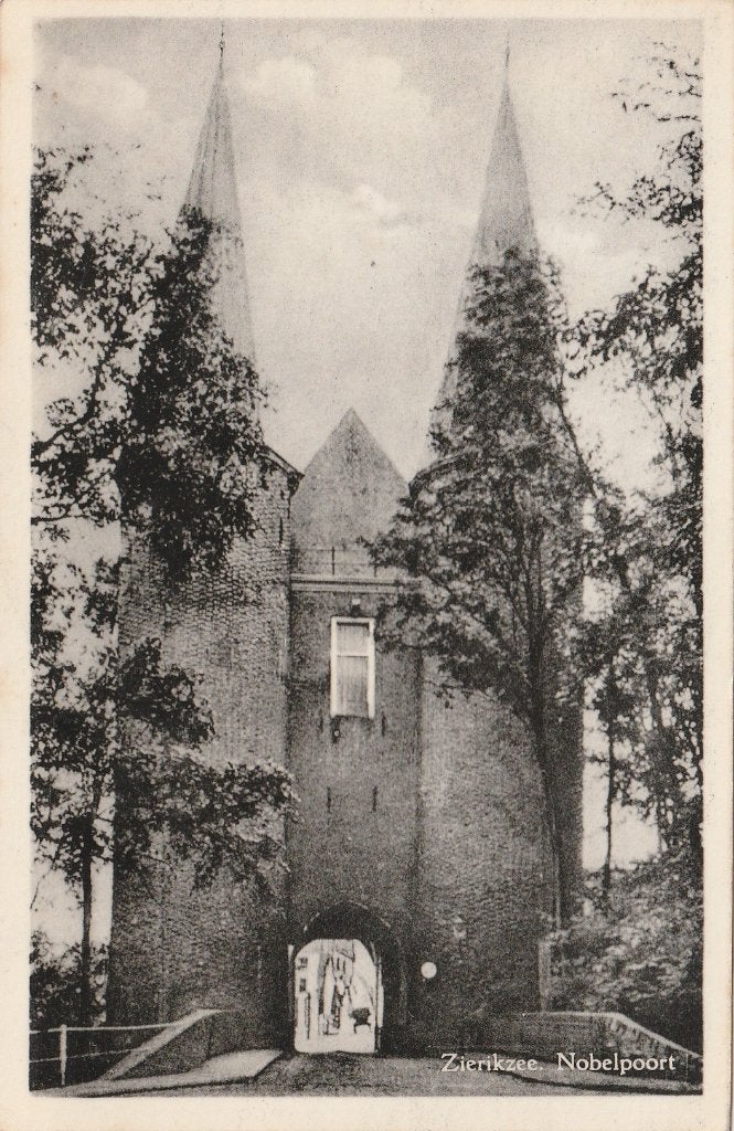 ZIERIKZEE Nobelpoort, Verzamelen, Verzenden, 1940 tot 1960, Ongelopen, Zeeland