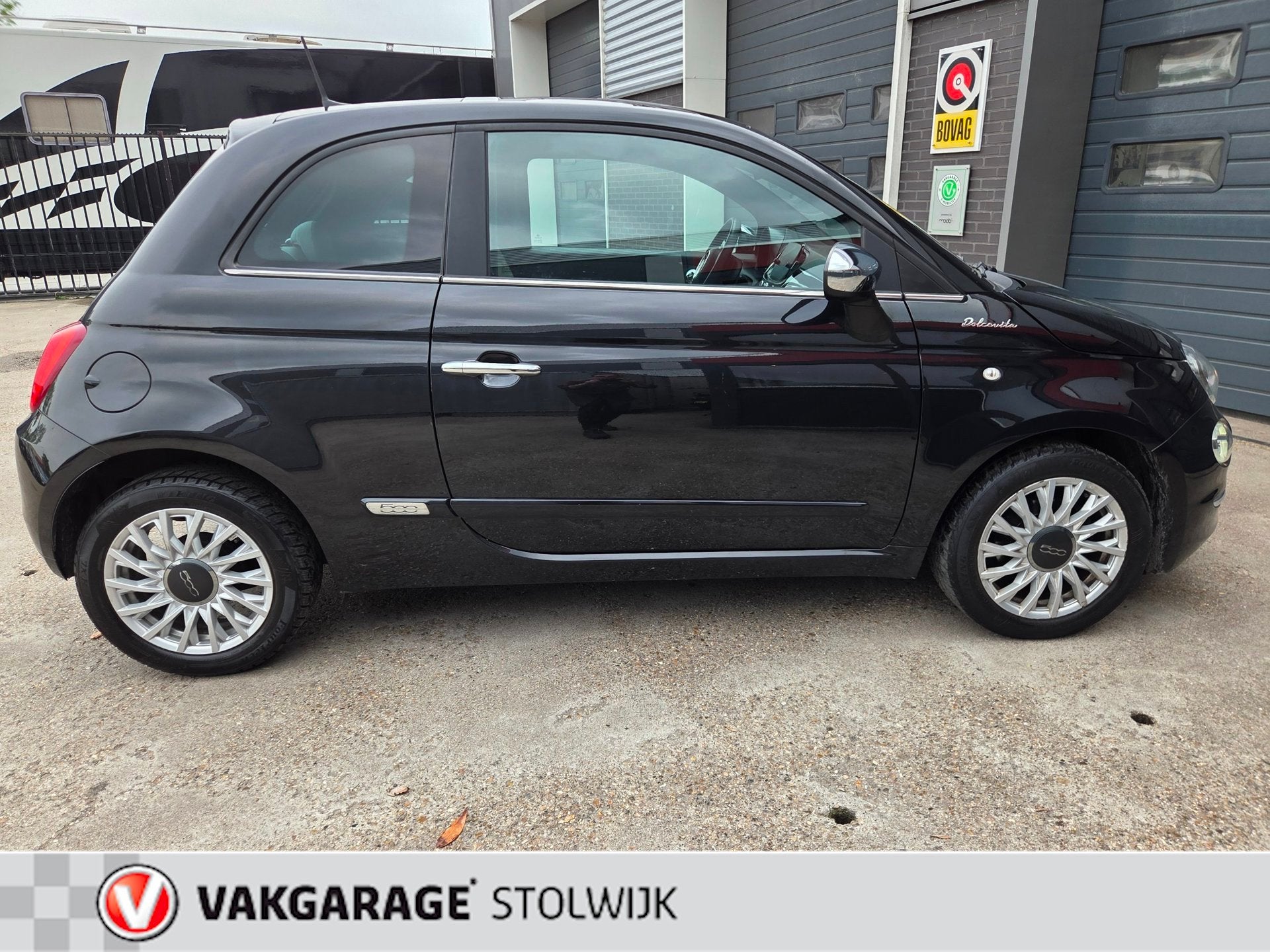 Fiat 500 1.0 Hybrid Dolcevita, Panorama dak, Weinig KM, Spor, Auto's, Fiat, Voorwielaandrijving, 4 stoelen, Leder en Stof, Zwart