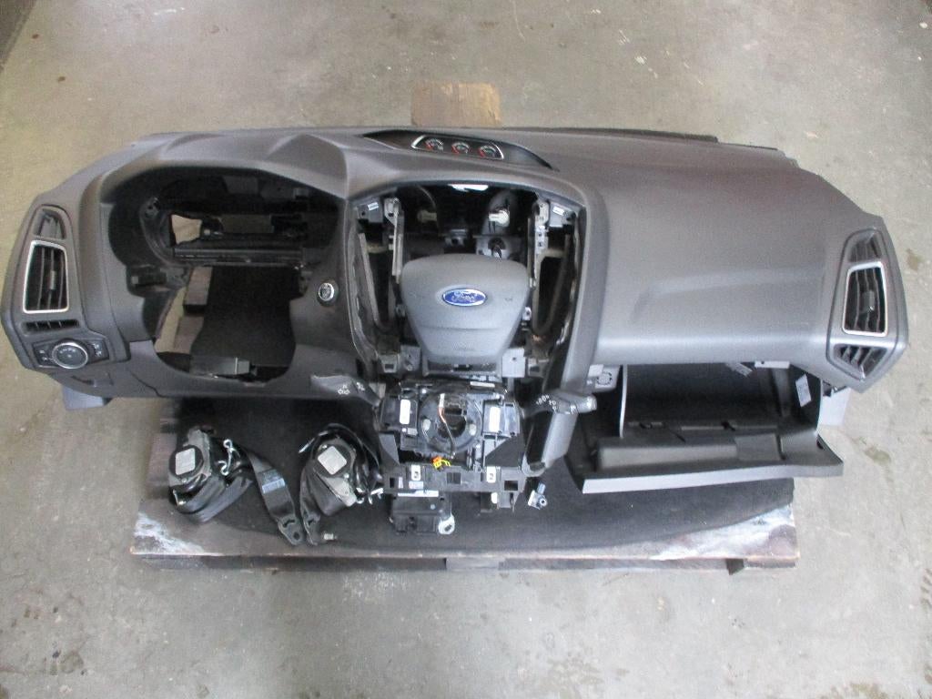 Ford Focus 3 ST Compleet Dashboard met Airbagset ST