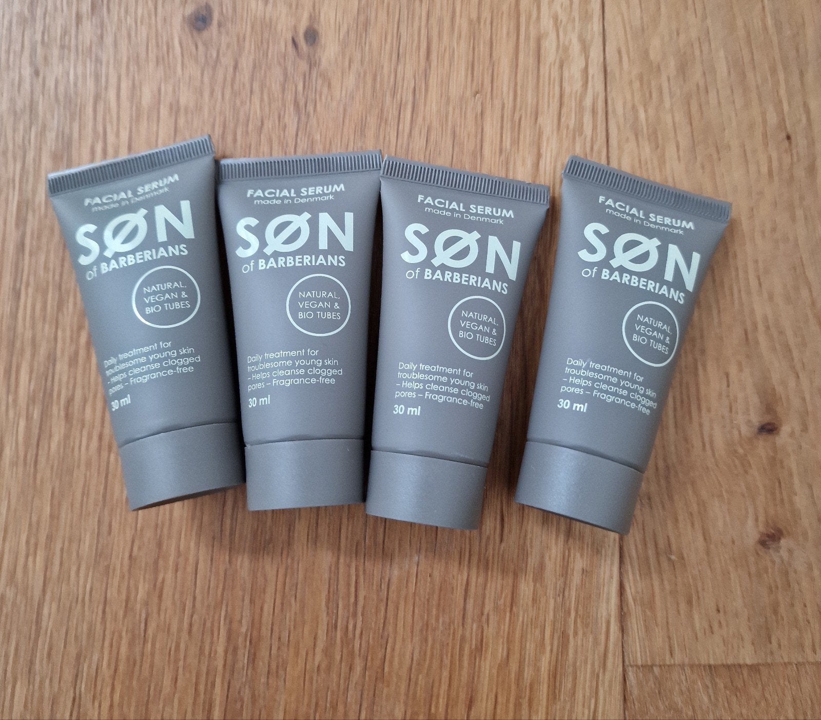 Nieuw! Son of barberians facial mask en facial serum., Ophalen of Verzenden, Nieuw, Gehele gezicht, Reiniging