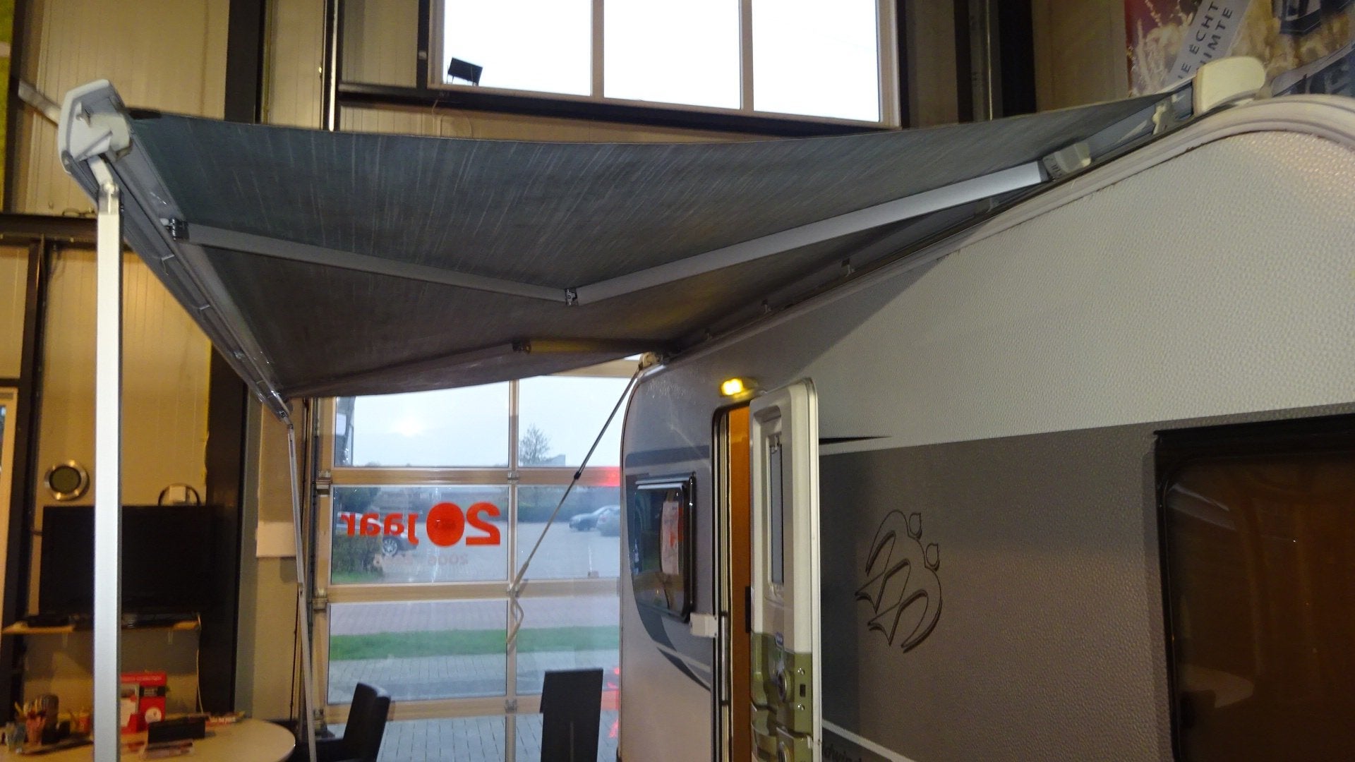 KNAUS Sudwind 450 FU 2014 Vastbed Rondzit Airco Mover Omnist, Caravans en Kamperen, Bedrijf, Knaus, Tot en met 4, Hordeur
