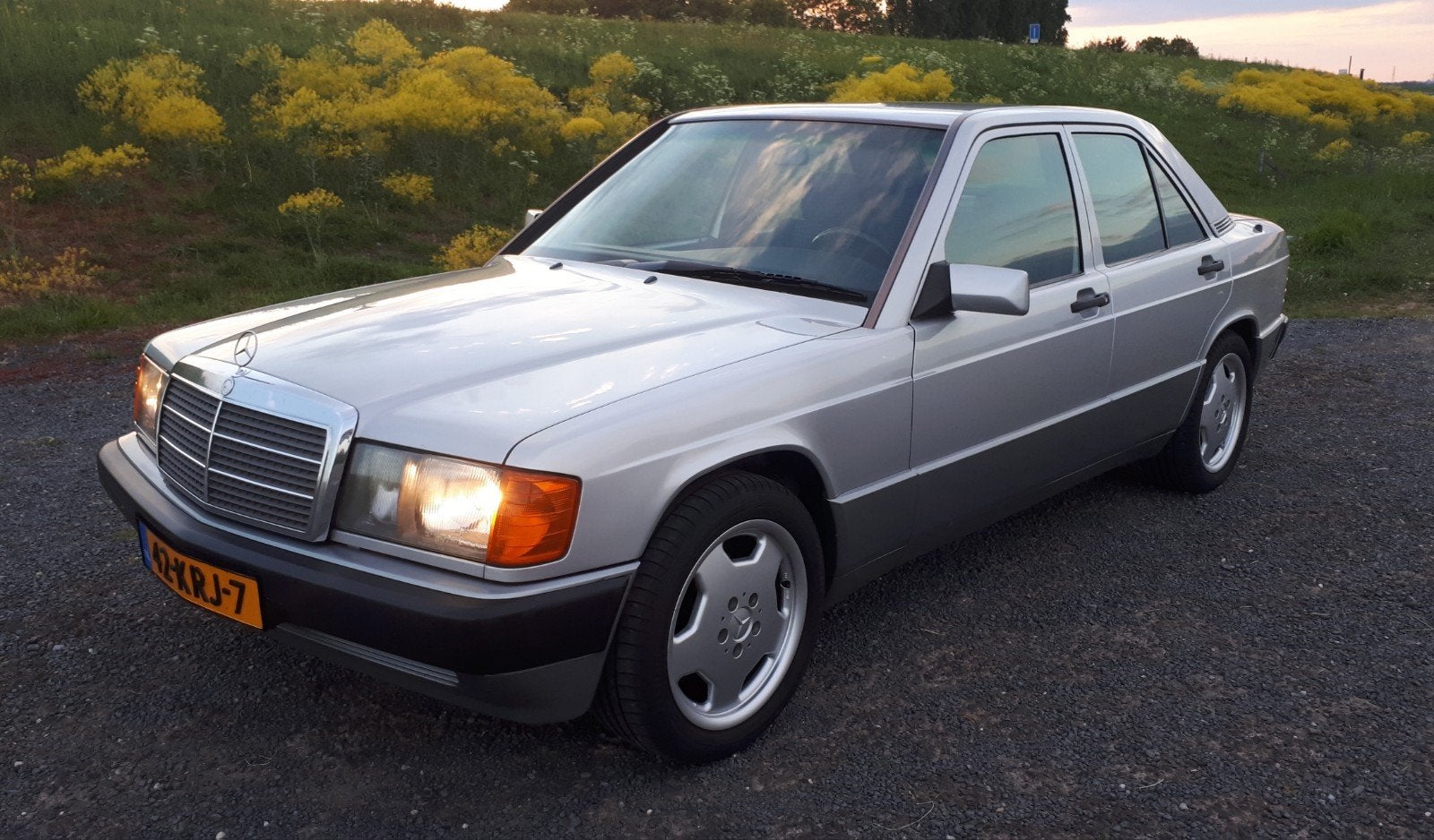 Mercedes-Benz 190-Serie 2.0 E K6 1991 Grijs, Verwarmde buitenspiegels, 4 cilinders, 49 €/maand, Handgeschakeld