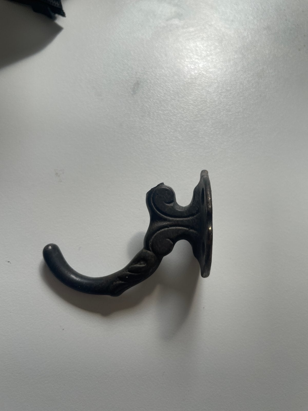 Antieke metalen wandhaak, Huis en Inrichting, Gebruikt, Wandhaken, Ophalen of Verzenden, Minder dan 100 cm