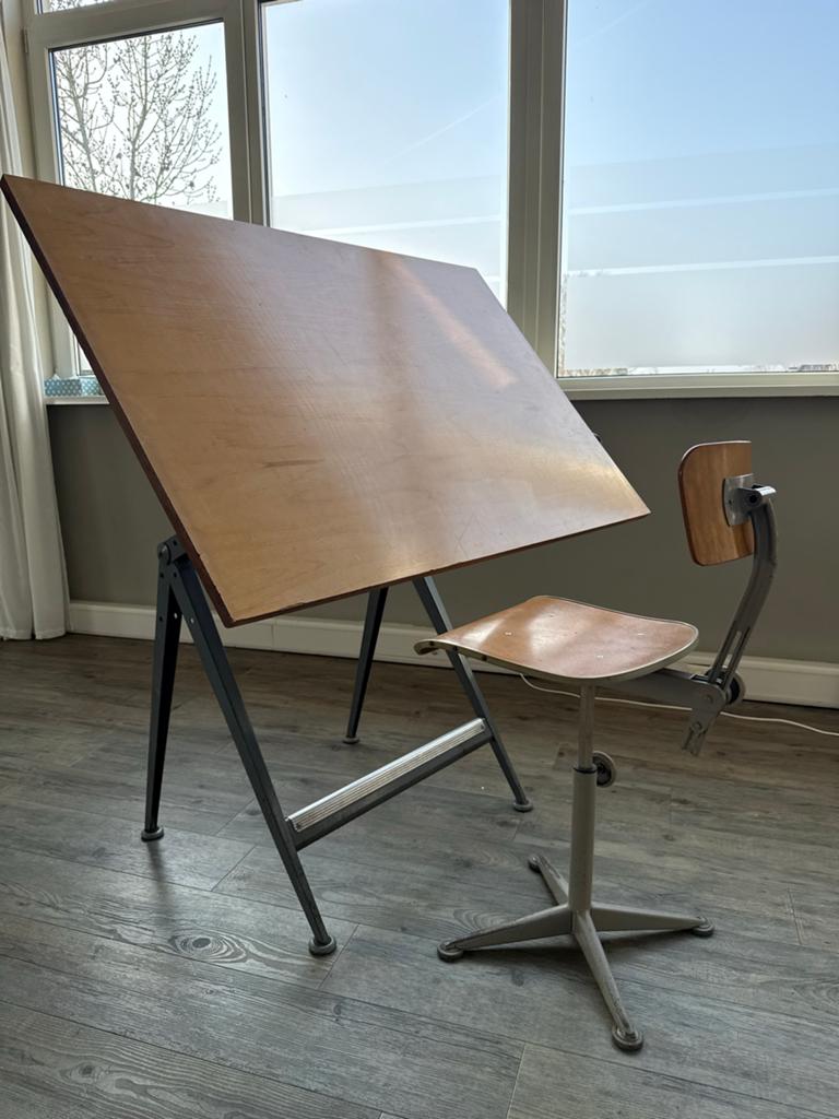 Ahrend De Cirkel tekentafel + tekenstoel Friso Kramer, Ophalen, Gebruikt, Minder dan 130 cm