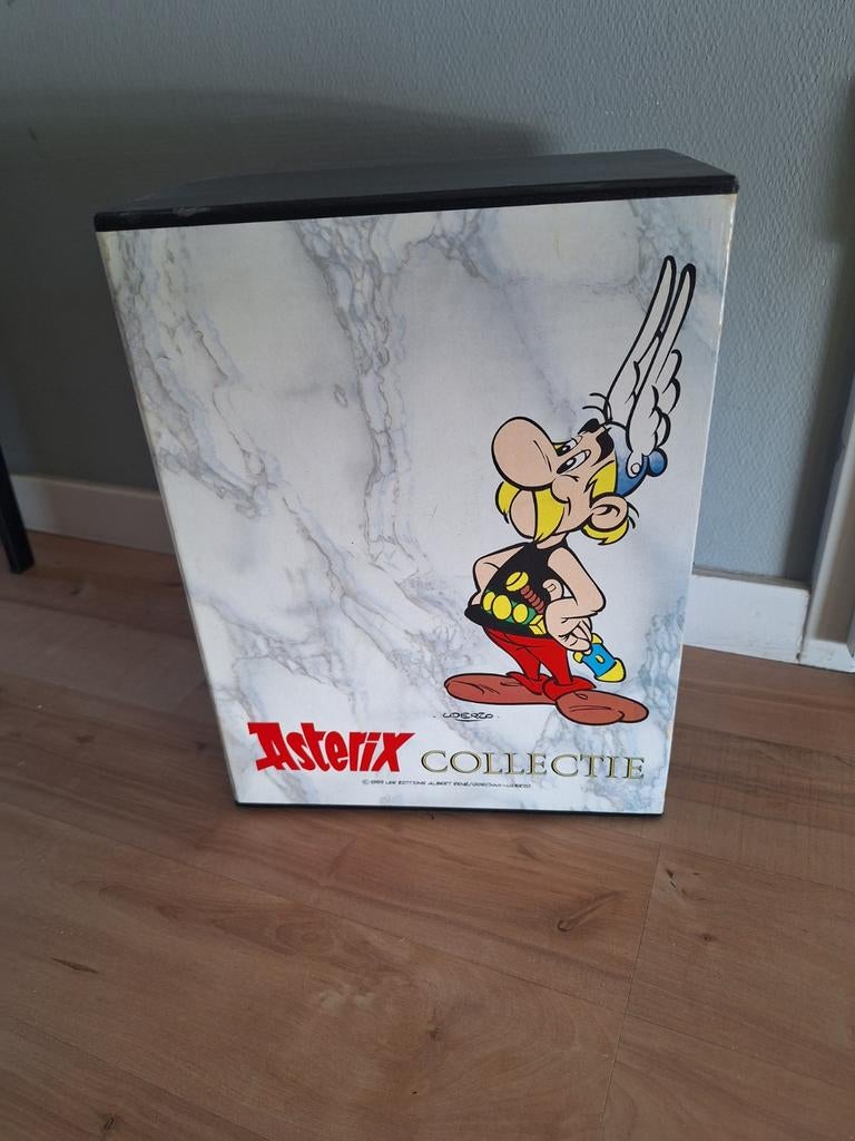 Asterix Collectie - Complete Serie in Luxe Cassette, Boeken, Complete serie of reeks, Ophalen, Gelezen, René Goscinny, Albert Uderzo
