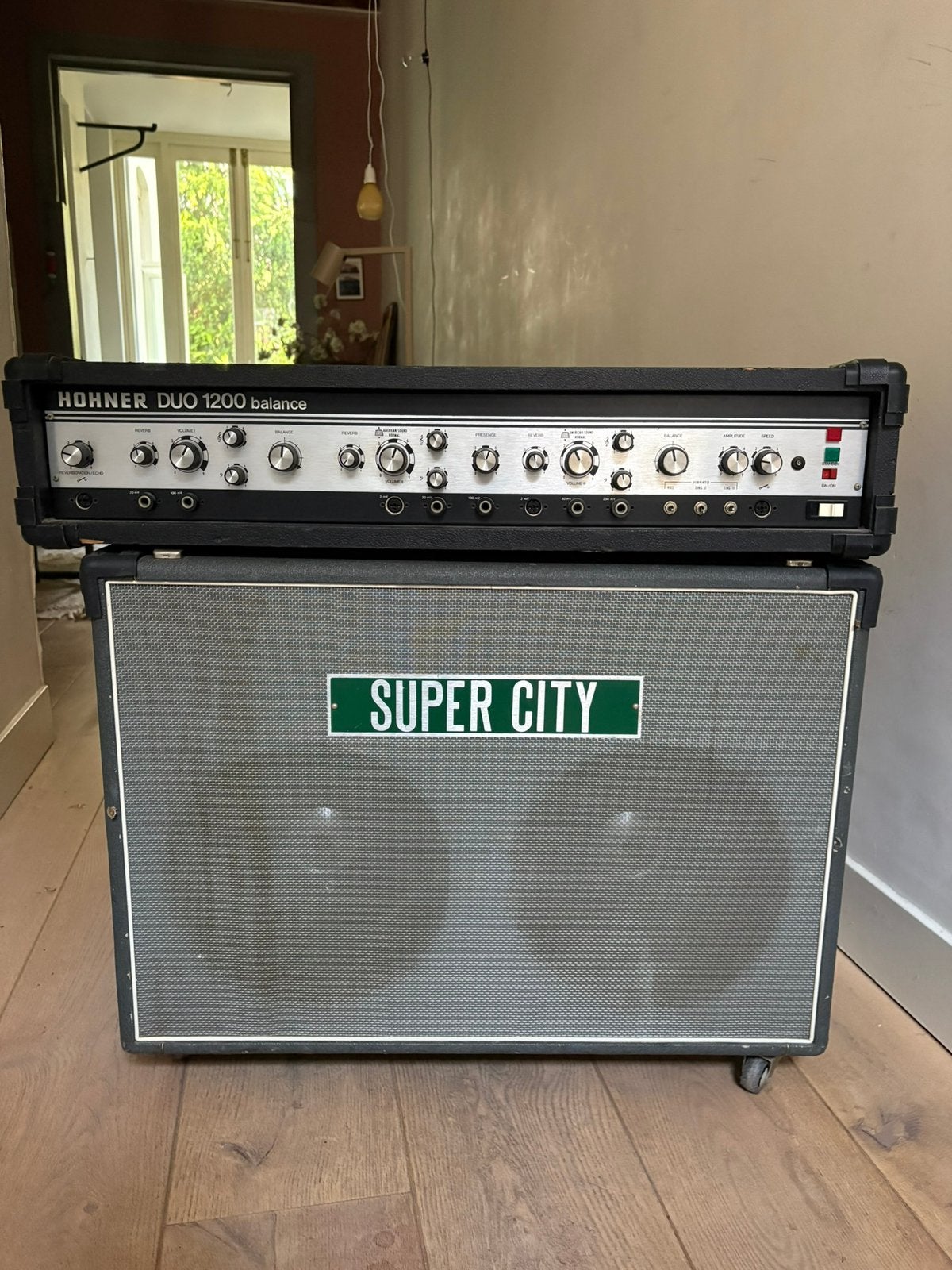 Hohner duo 1200 versterker+ super city speaker+ kabinet, Ophalen, Gebruikt, Gitaar, 100 watt of meer